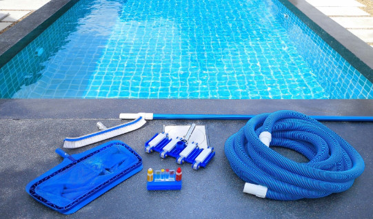 bazénové vybavení